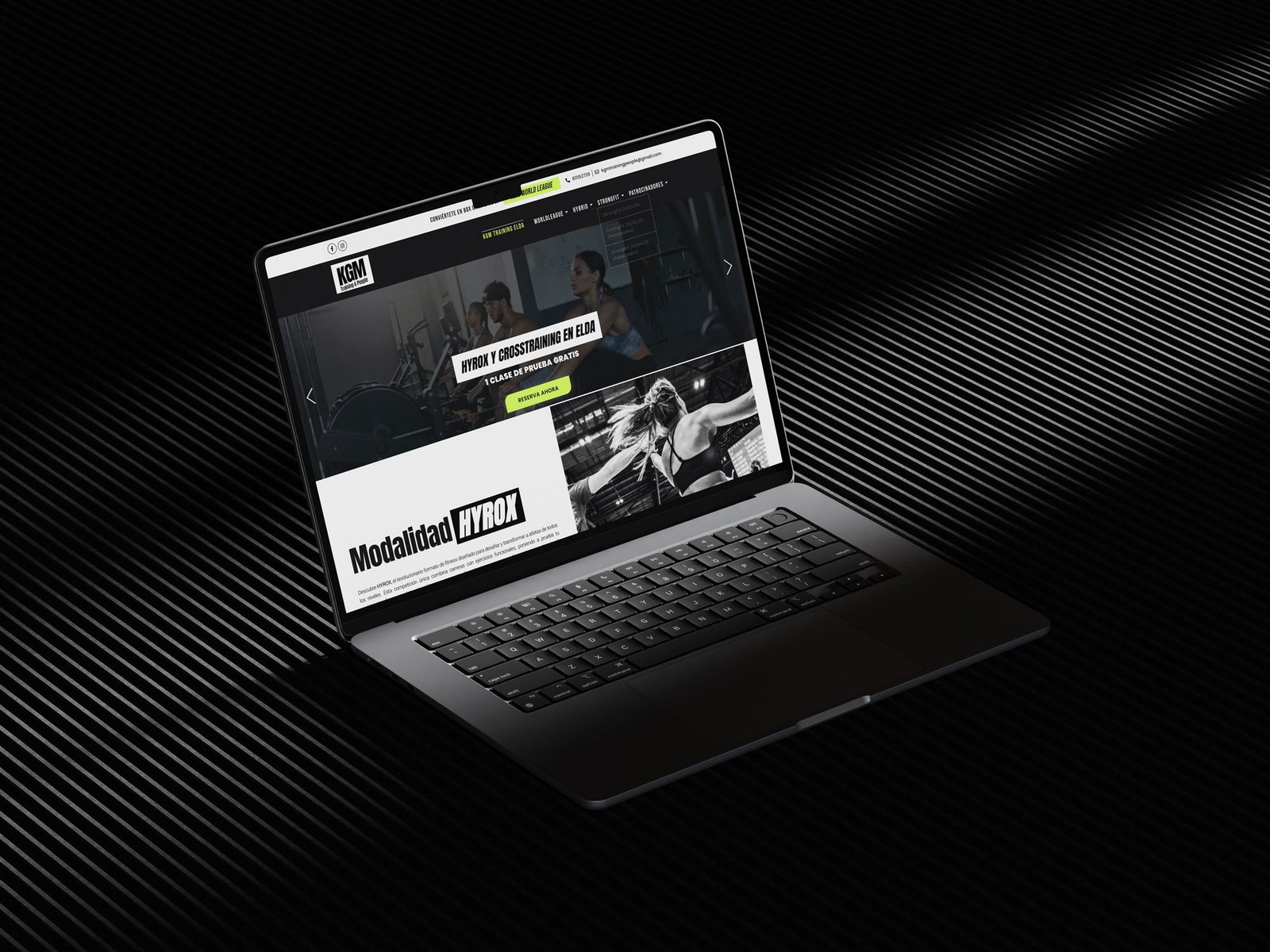 Mockup de portátil con el diseño web para KGM Training, proyecto de VIORLABS, agencia de diseño web y branding en Alicante